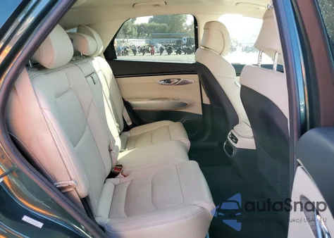 2022 Genesis Gv70 Base from USA, damaged, VIN KMUMADTB9NU062660